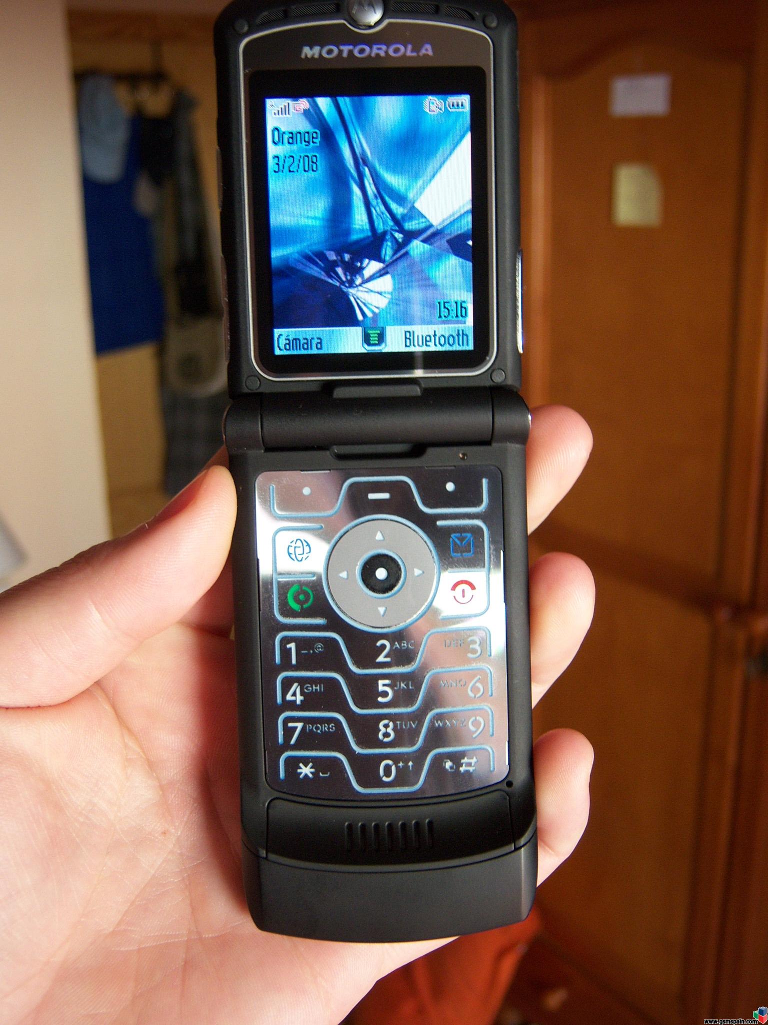 Motorola v3 нет русского языка