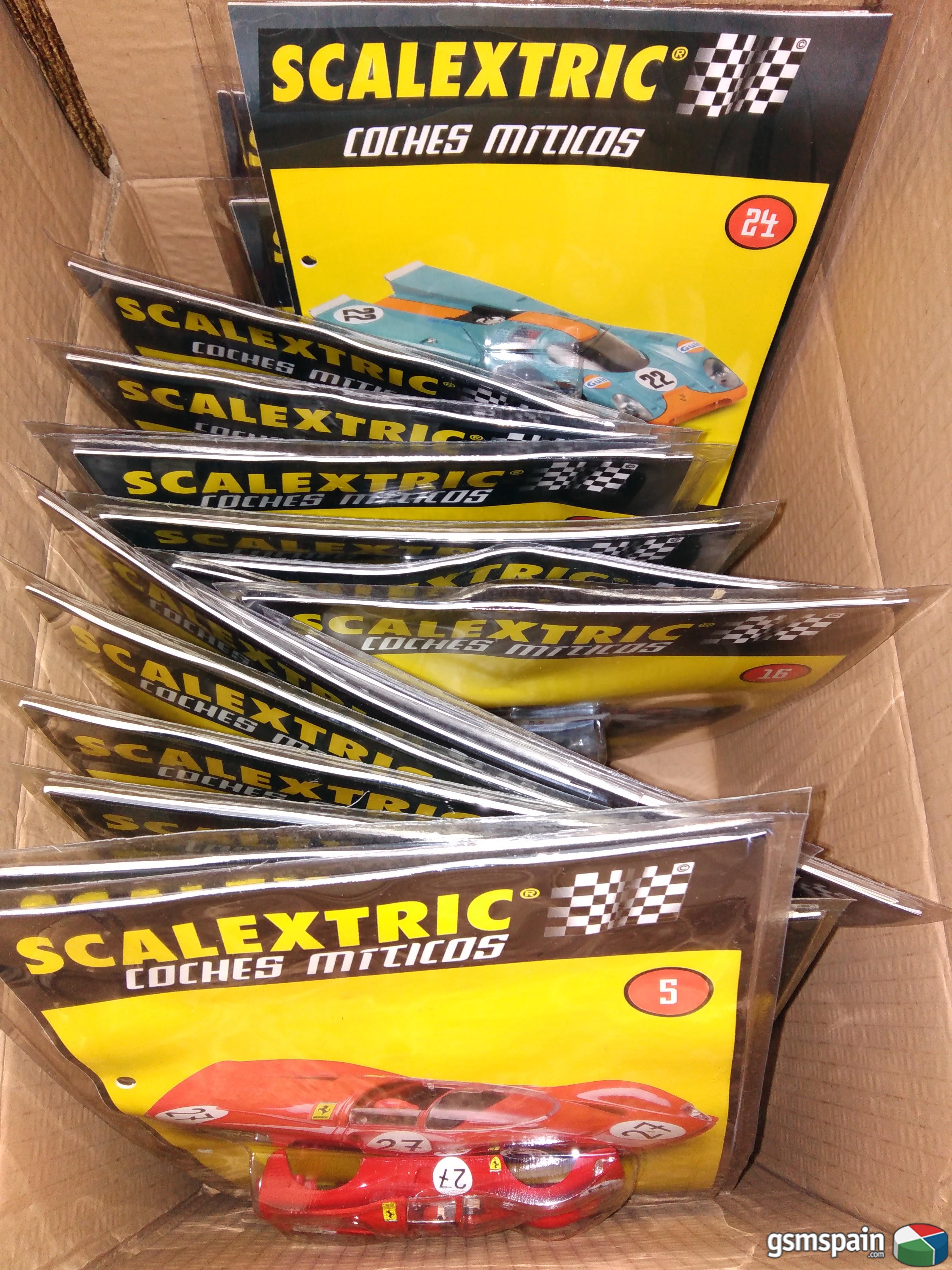 COLECCION MALETIN CON 12 COCHES MITICOS SCALEXTRIC