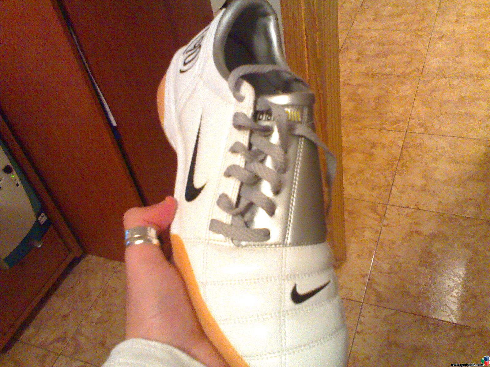 Vendo nike total 90 por estrenar